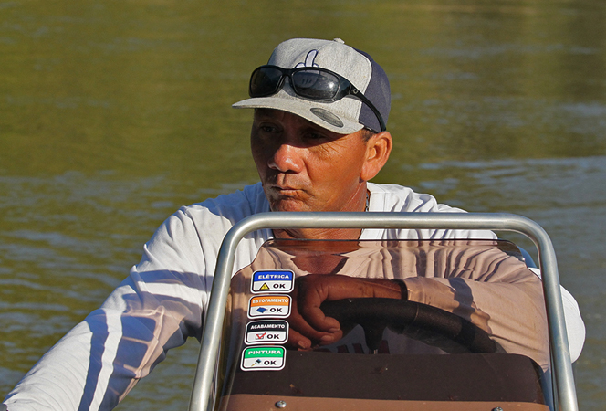 0335 Boat Guide 9J8E6530