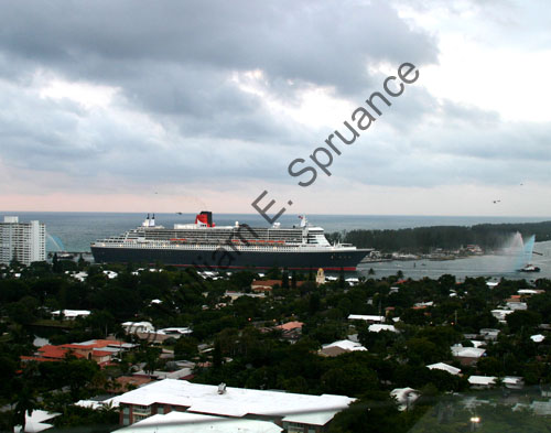 Queen-Mary-2-3569